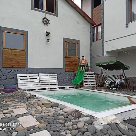 Petek Apartment